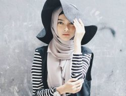 Gak Bakal Mati Gaya Dengan Padu Padan Kaos Stripe Untuk OOTD Hijabers