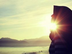 Jangan Tangisi Kesulitan, Hadapi Dengan Kesabaran, dan Yakin Kamu Mampu Bila Dengan Allah