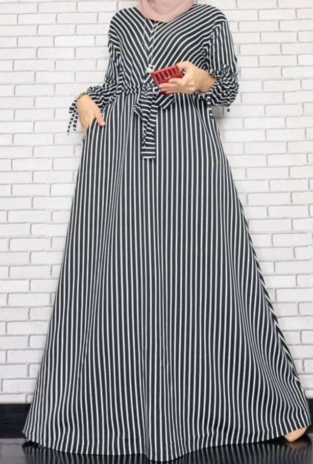 5 Model Baju Untuk Wanita Muslim Bertubuh Pendek dan Mungil Agar Terlihat Tinggi