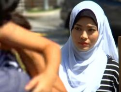 Neng, Jangan Suka Curhat Ke Suami Orang Ya, Takut Timbul Rasa Nyaman Nanti