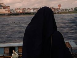 Beban Hidup yang Kamu Tanggung Datangnya Dari Allah, Maka Jangan Pernah Jauh-jauh Dari Allah