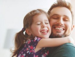 5 Pengaruh Kedekatan Ayah Dengan Anak Perempuan Saat Menjalin Hubungan Sama Pria
