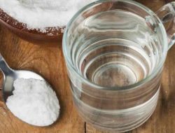 Ini 5 Manfaat Kumur-kumur Dengan Air Garam