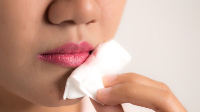 8 Hal yang Menjadi Penyebab Bibir Hitam