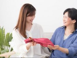 5 Ciri Mertua Idaman, Salah Satunya Tak Suka Ikut Campur Rumah Tangga Anaknya