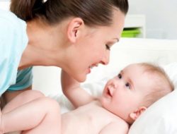 3 Tips Mengajari Anak Agar Cepat Lancar Bicara