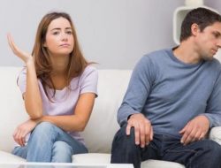 Pasanganmu Tidak Terbuka? Mungkin Disebabkan Oleh 4 Hal Ini