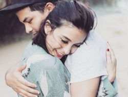 Ada 3 Jenis Pelukan Suami Kepada Istri, Ini Artinya