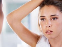 5 Kebiasaan yang Harus Kamu Hindari Jika Tak Ingin Kulit Berminyak