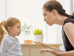 Menurut Ahli, Orang Tua Tidak Boleh Menegur Anak Lewat Dari 1 Menit
