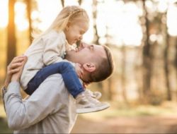 Anak Gadis Lebih Dekat Sama Ayah Ketimbang Ibu, Penelitian Ini Membuktikannya