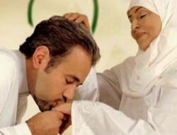 Wahai Para Istri, Dukunglah Suamimu Berbakti Kepada Ibunya Agar Kelak Anak-anakmu Berbakti Juga Kepadamu