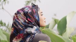 Hijabmu Bukan Hanya Sebuah Aksesoris, Tapi Penanda Bahwa Kamu Sedang Berusaha Taat Aturan-Nya