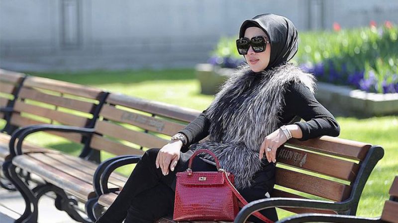 Ketika Hijab Hanya Sekedar Fashion, Maka Niatpun Akan Rusak Karena Fashion